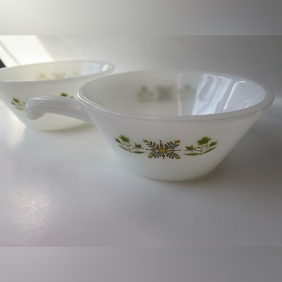 2- Vintage Fire King Soup Bowls - Picture 3 of 6